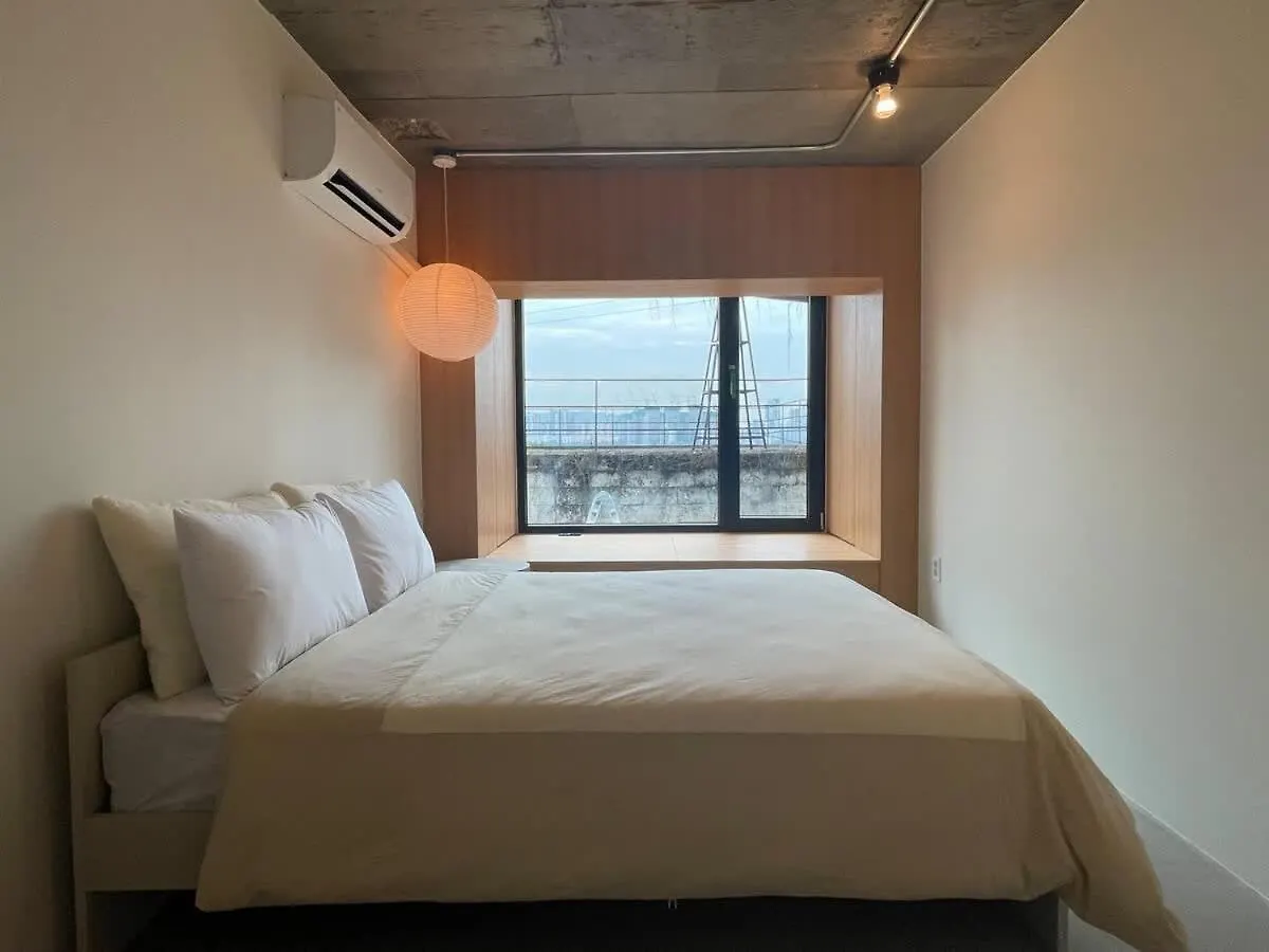 Pipe Stay Seoul Apartment