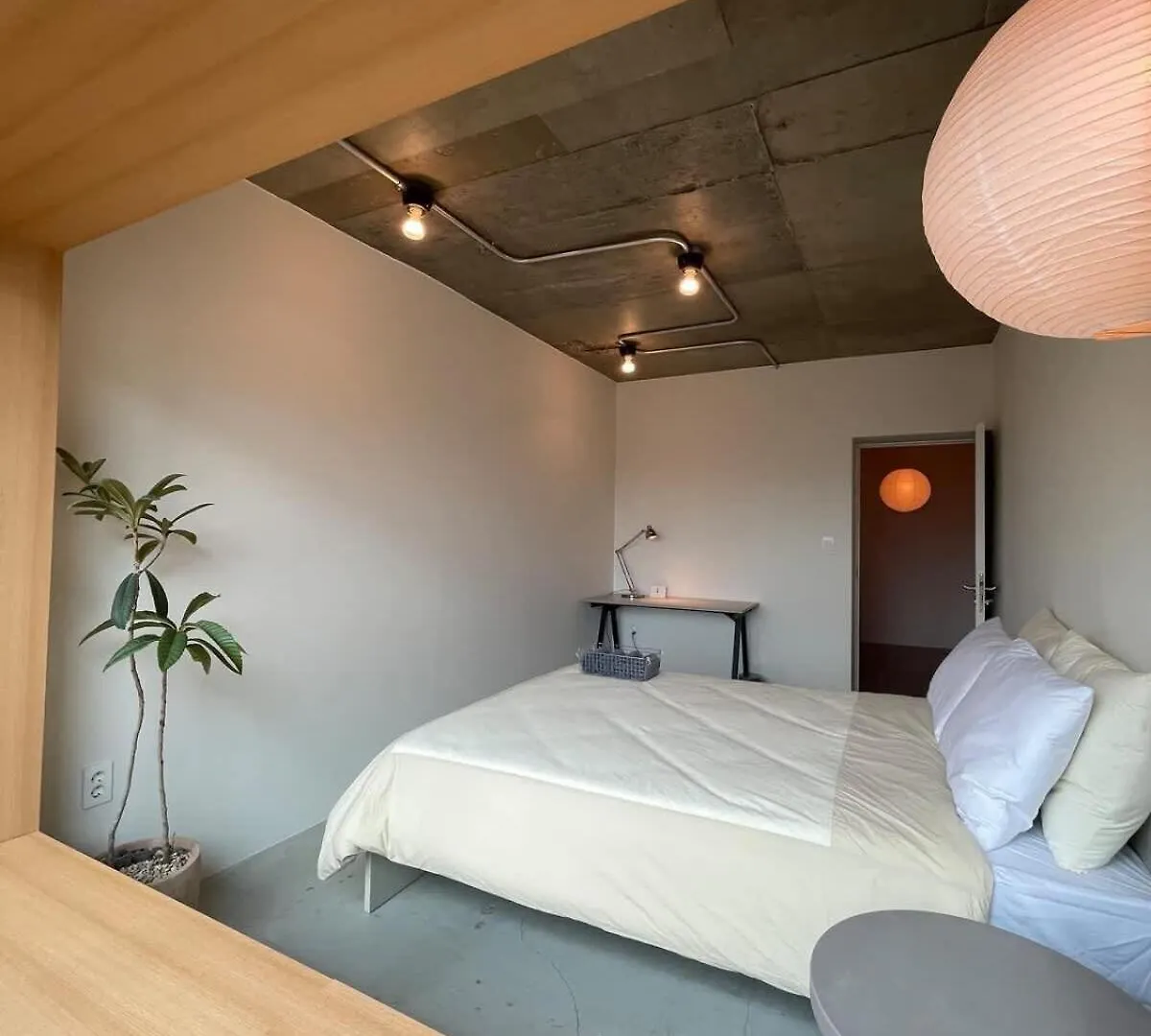 Apartment Pipe Stay Seoul South Korea
